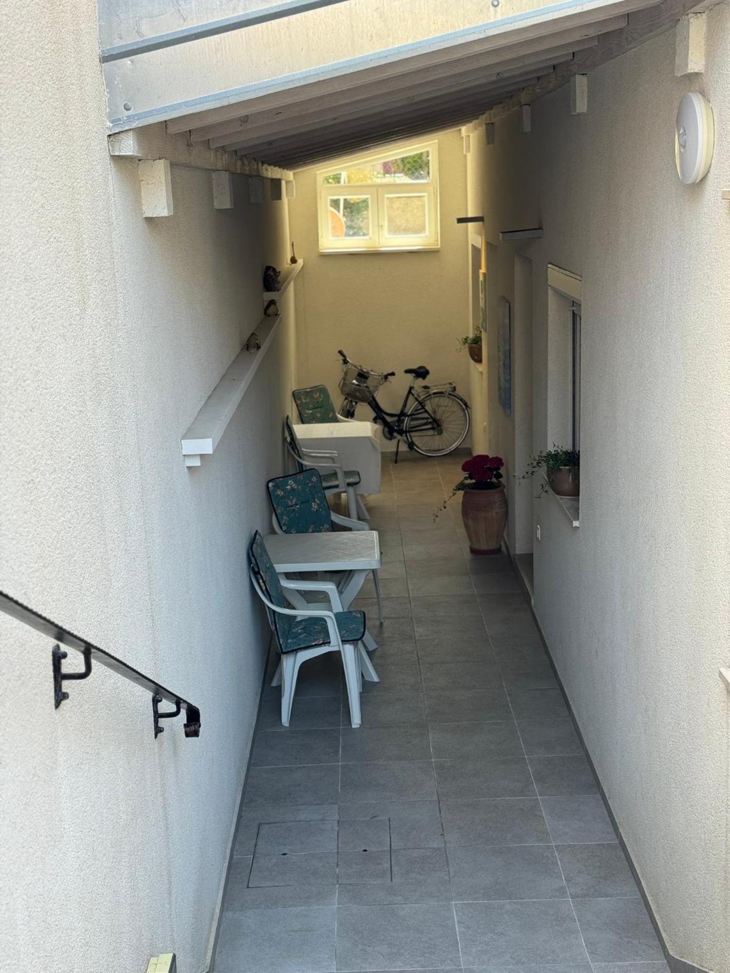 Apartment Bonbon 1 *