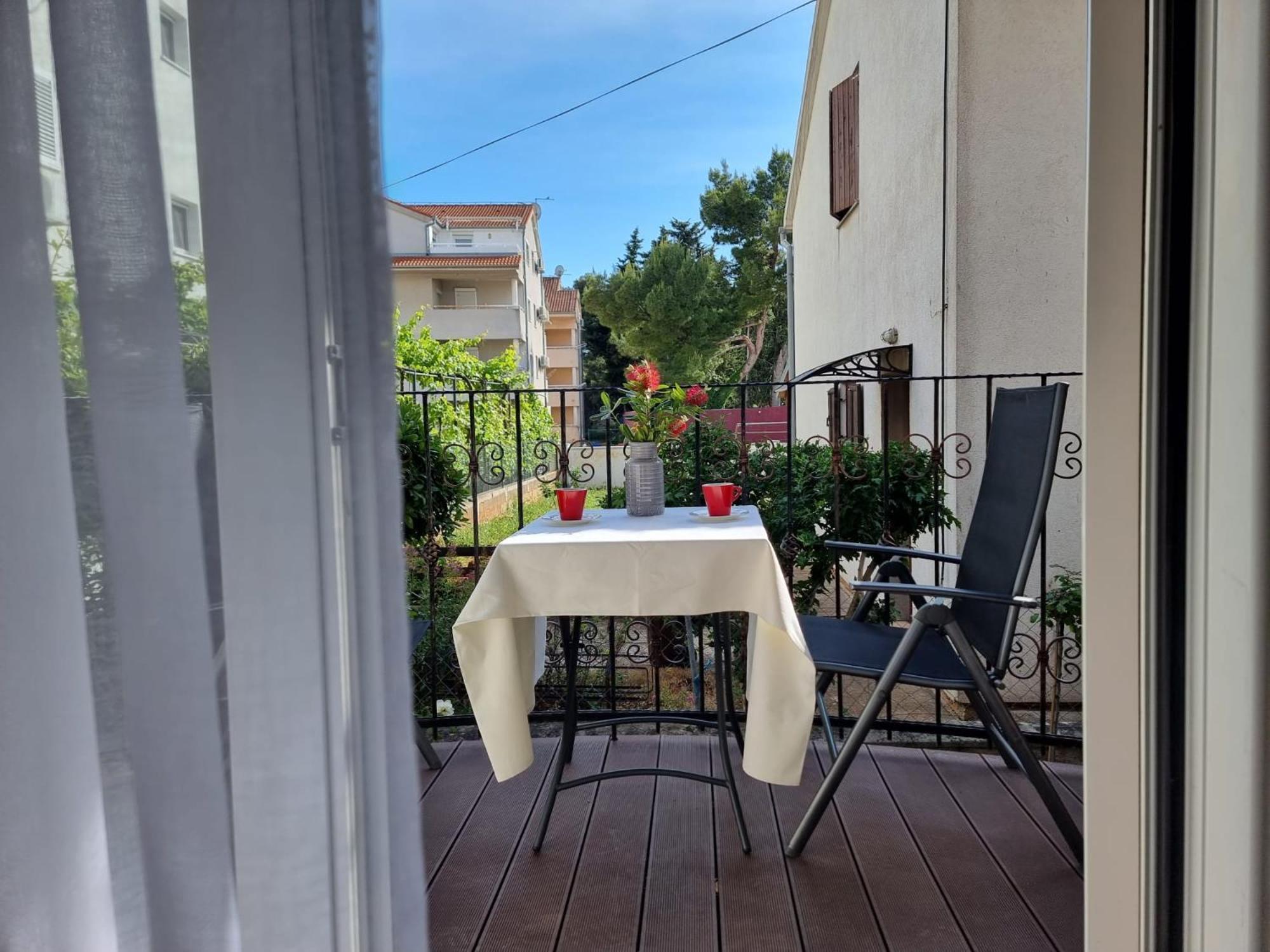 Apartment Bonbon 1
