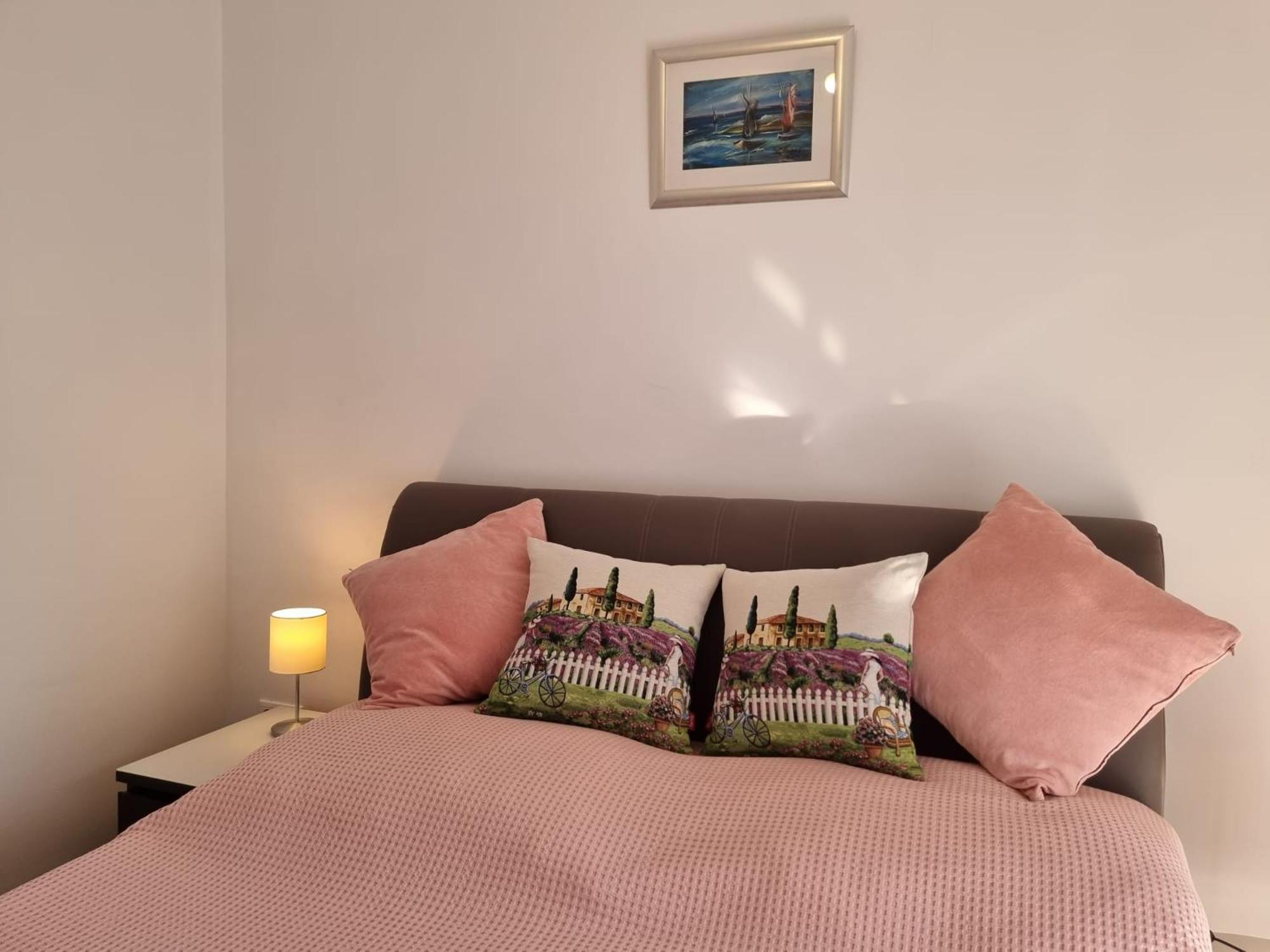 Apartment Bonbon 1 *